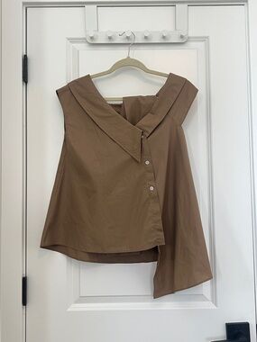 Sleeveless Asymmetric Collar Blouse in Brown